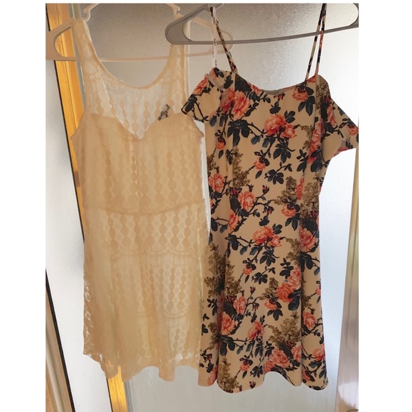 Women’s S/M dresses - Picture 2 of 5